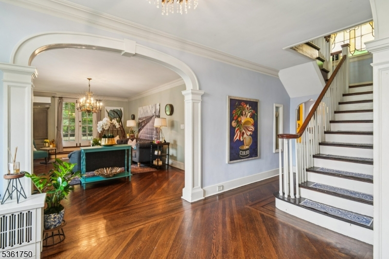 27 Fairway Dr