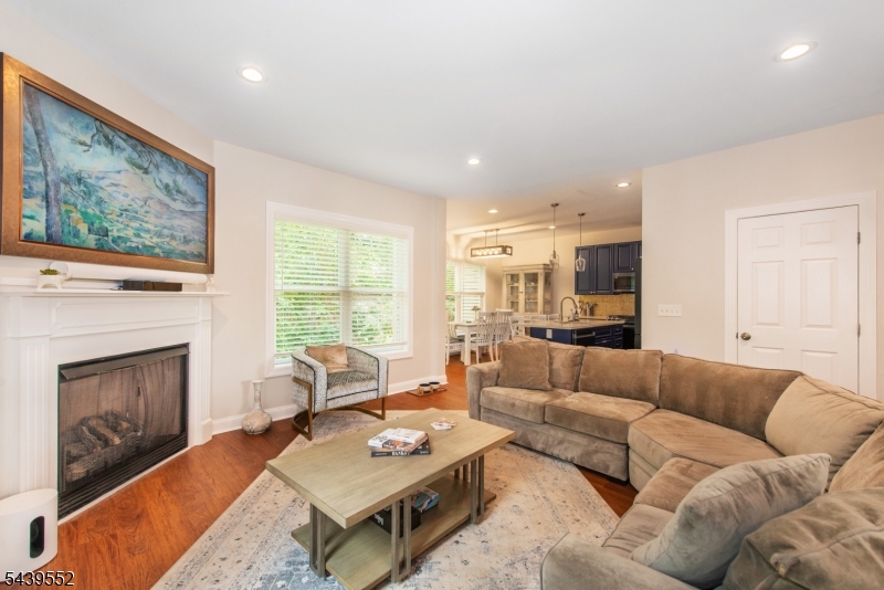 18 Post Oak Ct