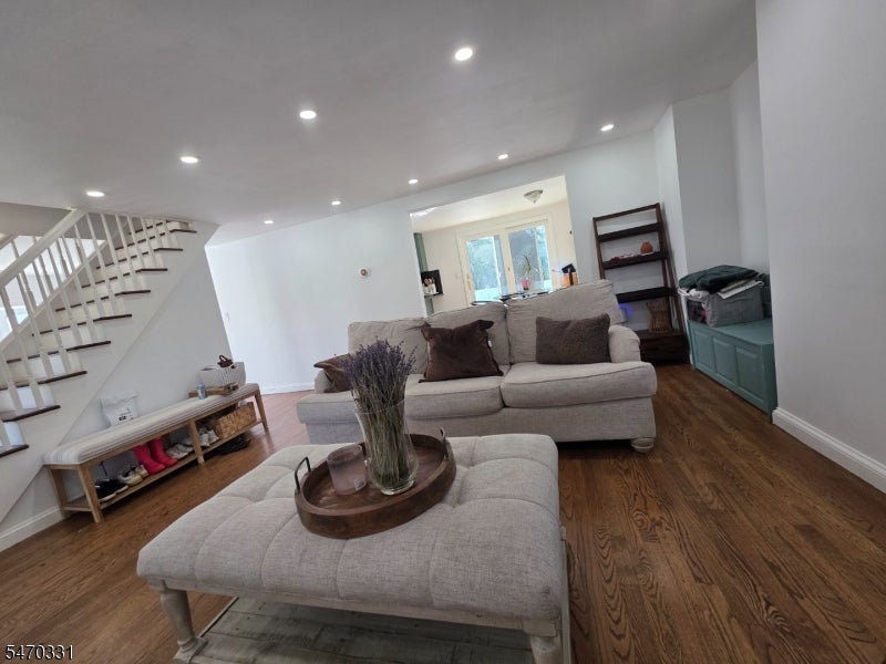 26 W 26Linwood Ave