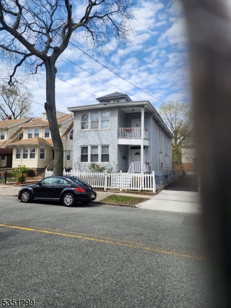 20 Maple Ave