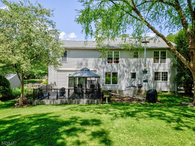 9 Chestnut Pl