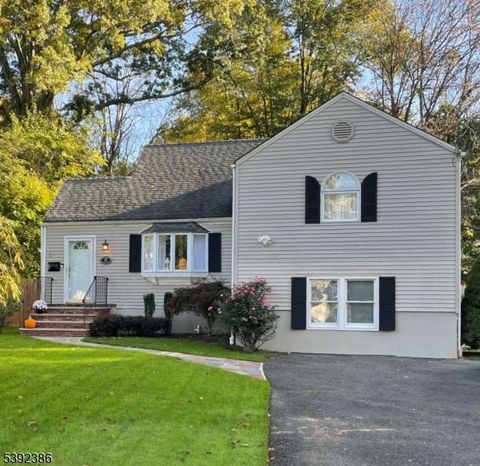 Photo of 17 Beechwood Rd, Florham Park, NJ 07932 (MLS # 3993805)