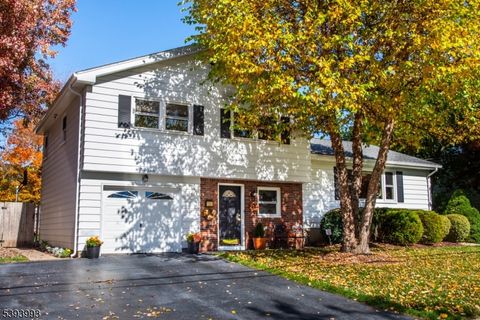 Photo of 190 Meadowbrook Ave, Wanaque, NJ 07465 (MLS # 3994910)