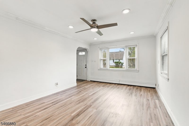 28 Newport Ave