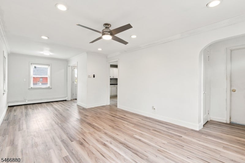 28 Newport Ave