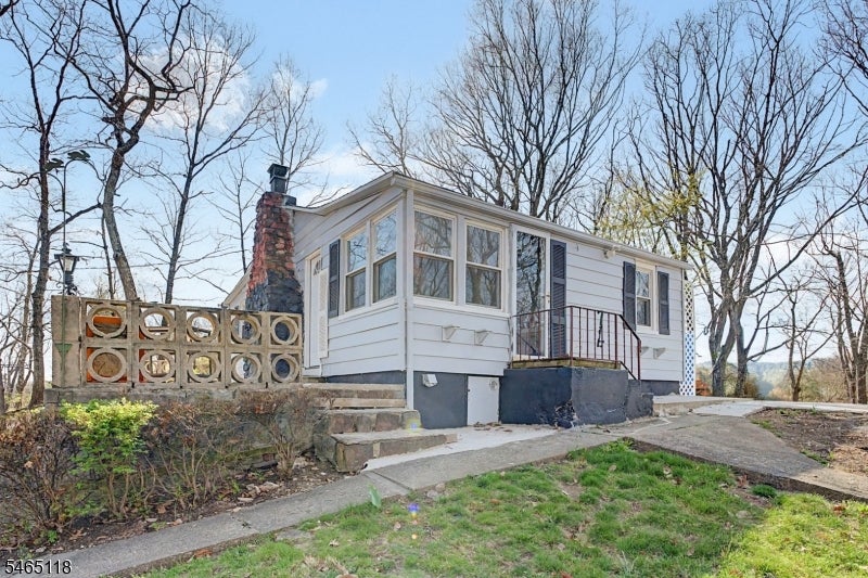 10 Berton Rd