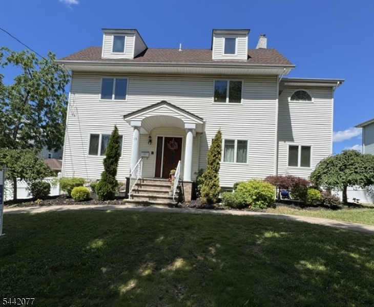 15 E Pierrepont Ave