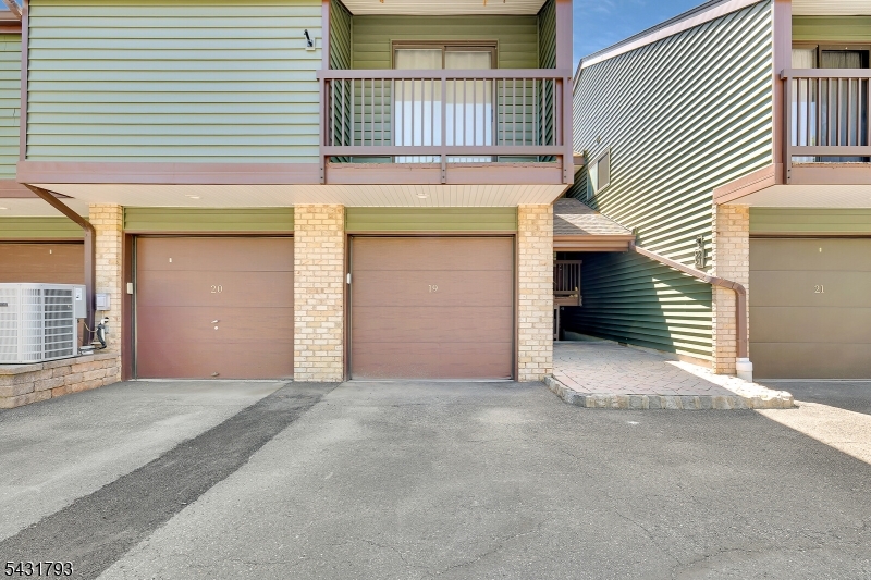 19 Meadowview Dr
