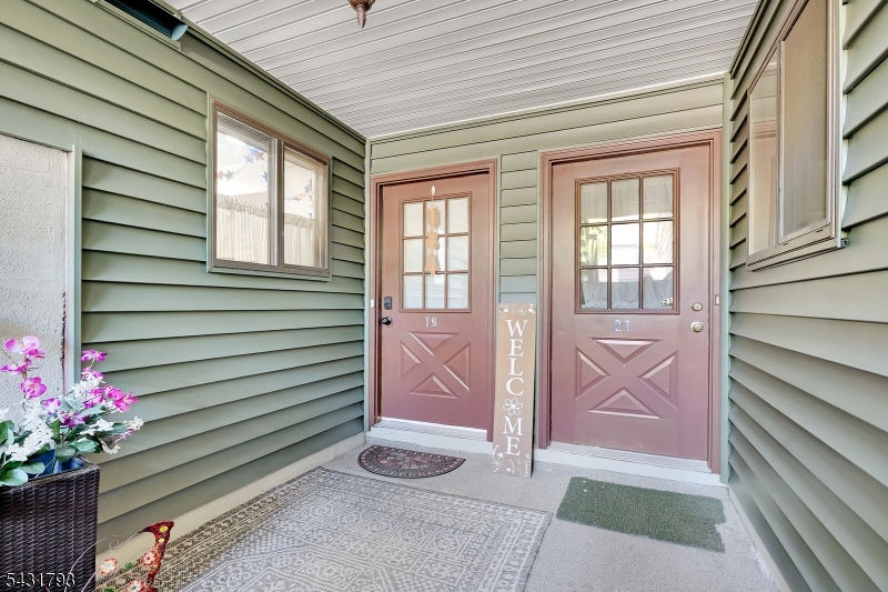 19 Meadowview Dr
