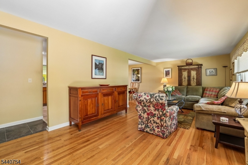 5 Dogwood Ct