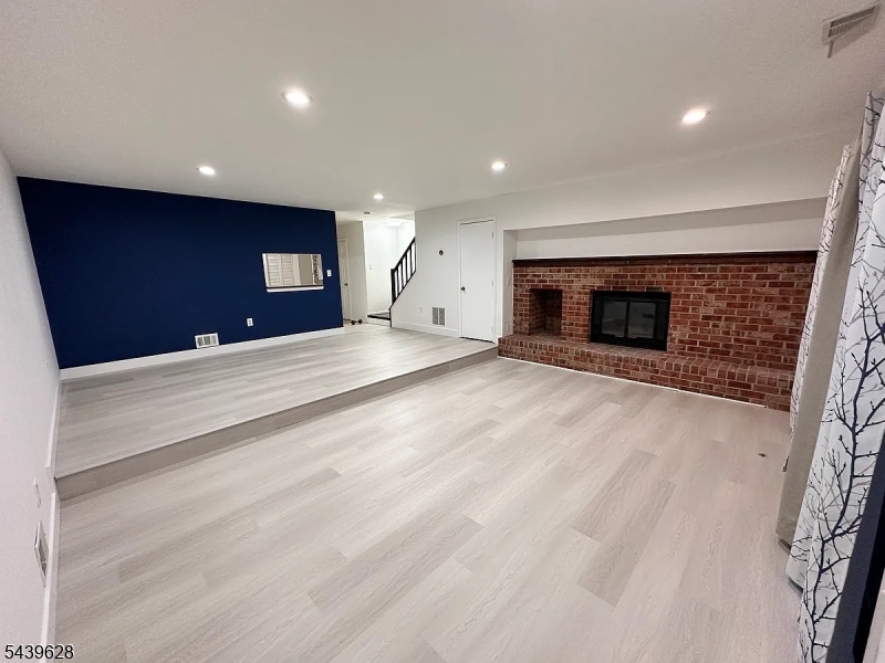 285 Penns Way