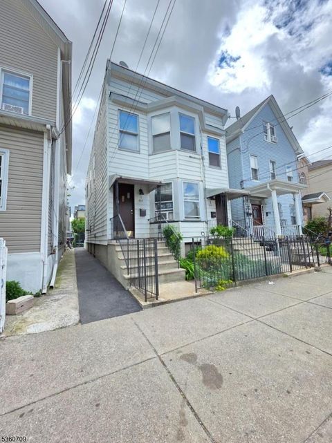444 Fulton St Elizabeth City NJ 07206
