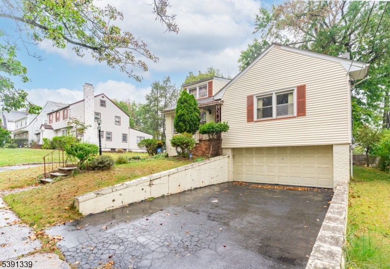 15 Elberta Rd
