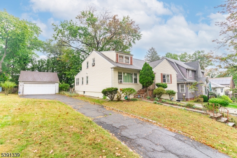 15 Elberta Rd