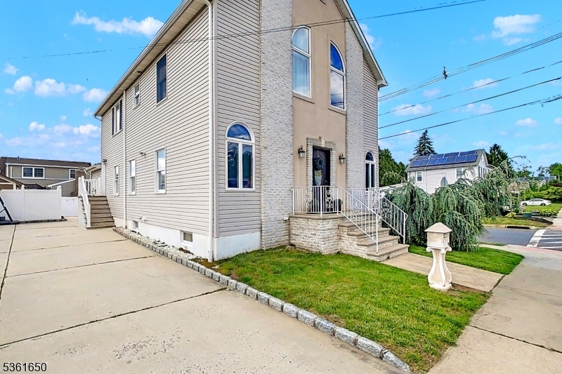 248 N 17Th St