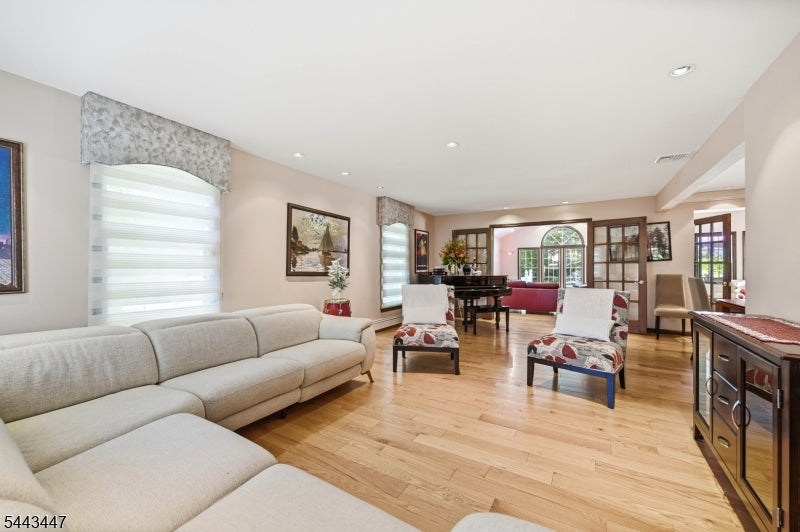 111 Kitchell Lake Dr