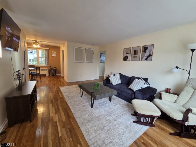 11 Wedgewood Dr 1