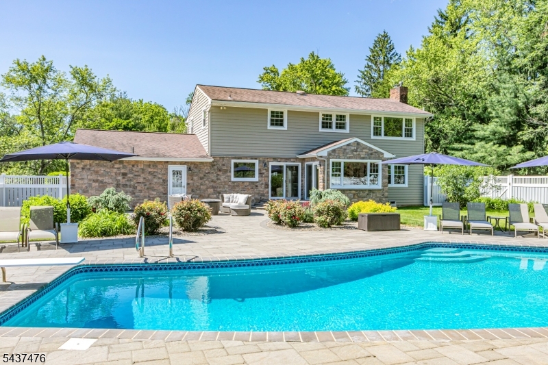 22 Cleveland Cir