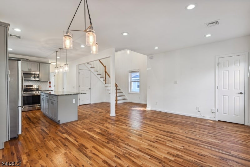 43 Howe Ave 2