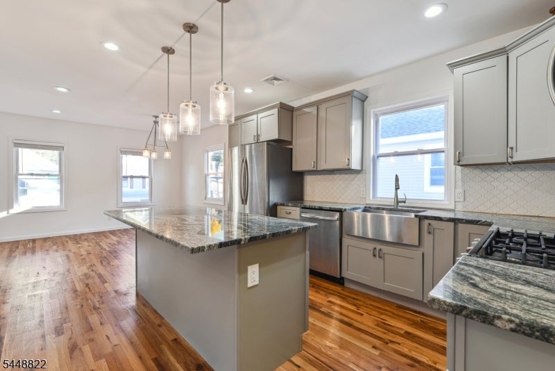 43 Howe Ave 2