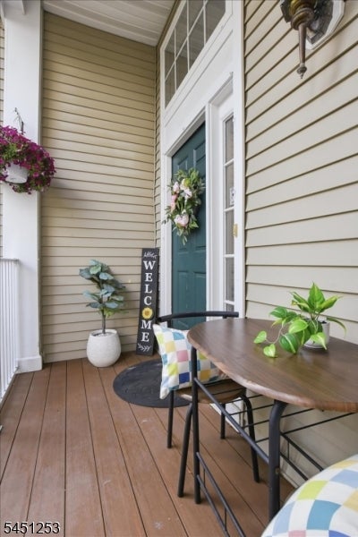 37 Woodmont Dr