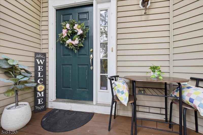 37 Woodmont Dr