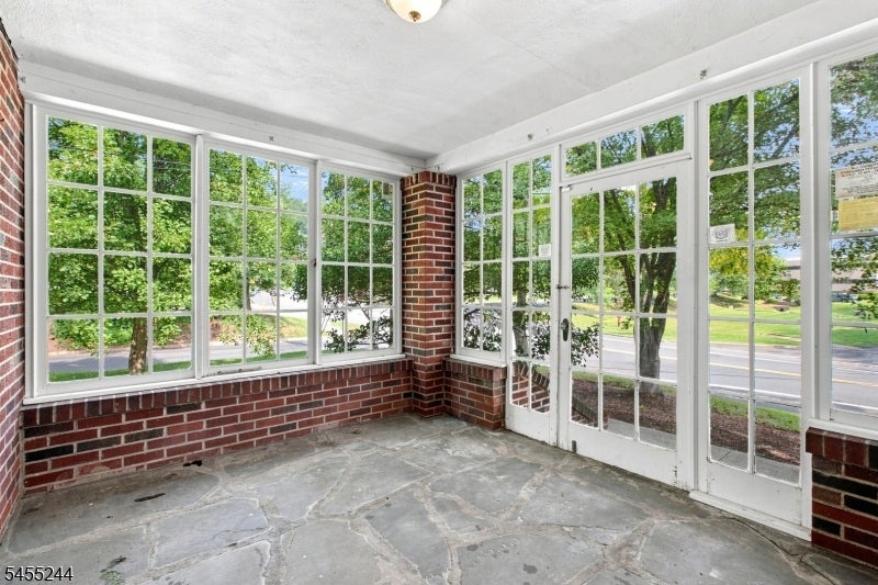 133 Warrenville Rd