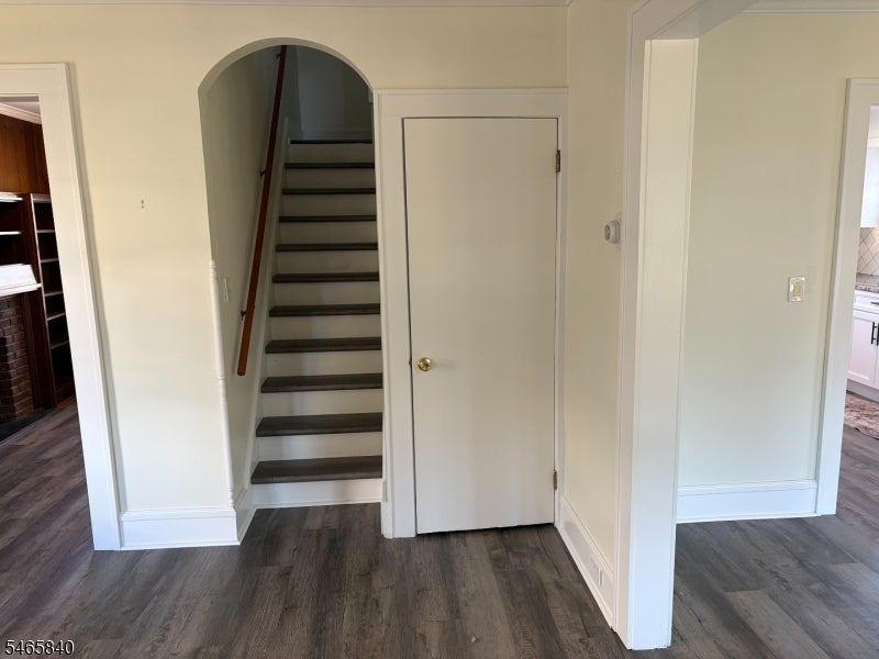 153-55 Leland Ave