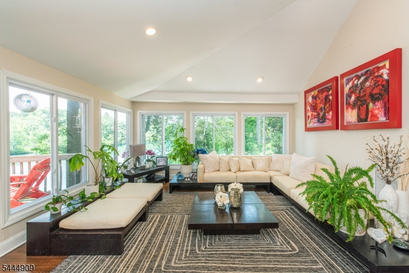 146 Lakewood Dr