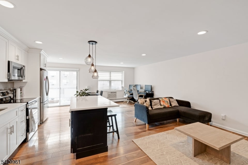 Homes for Sale in Northern NJ | ThisIsRiverEdge.com 20 Jefferson St A8