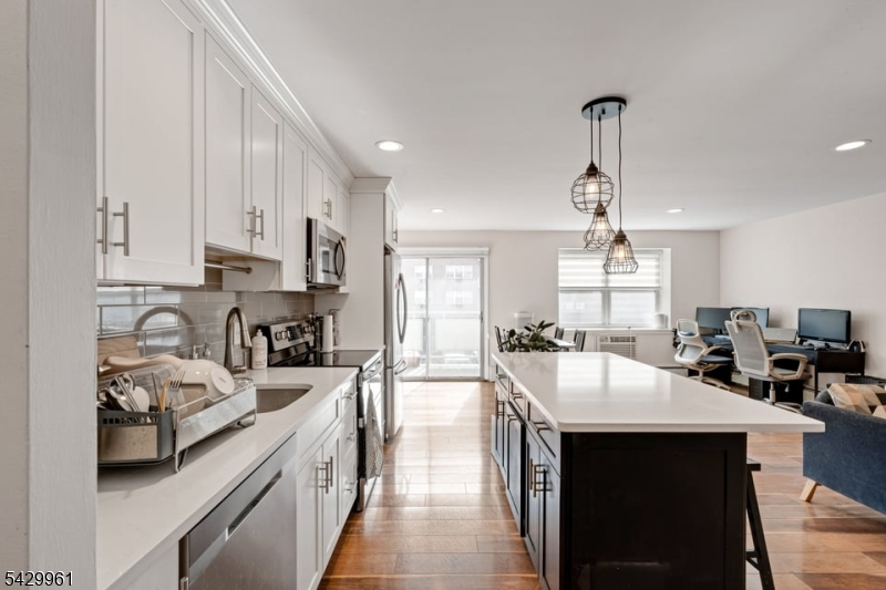 Homes for Sale in Northern NJ | ThisIsRiverEdge.com 20 Jefferson St A8