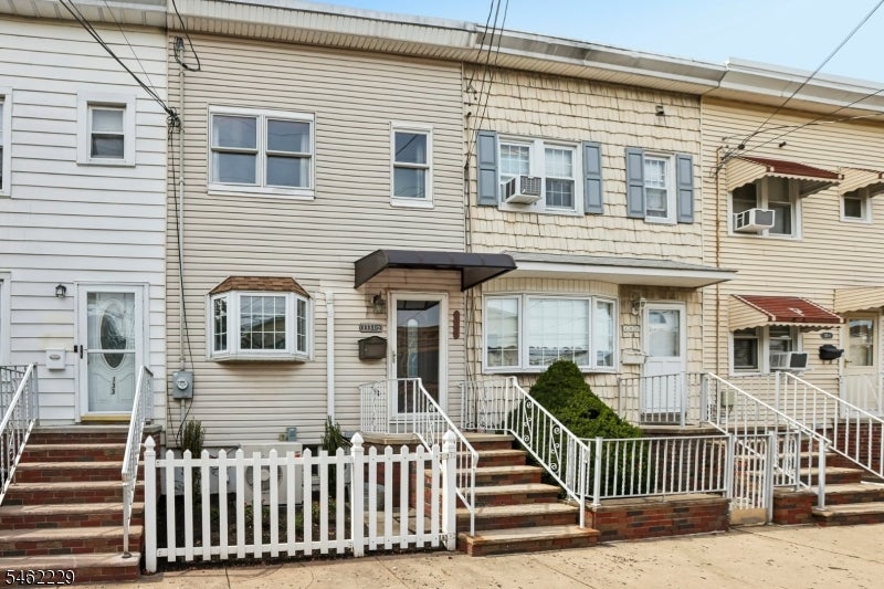 133 1/2 Prospect Ave