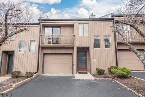 1359 Stephanie Dr North Caldwell Boro NJ 07006