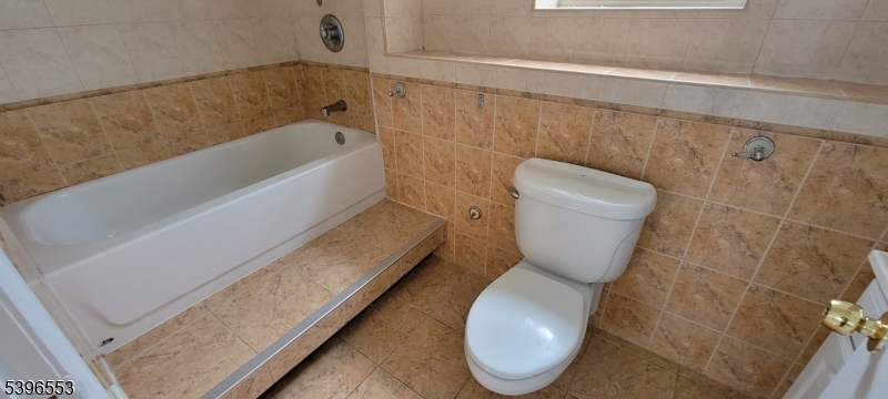 104 Wallington Ave 1