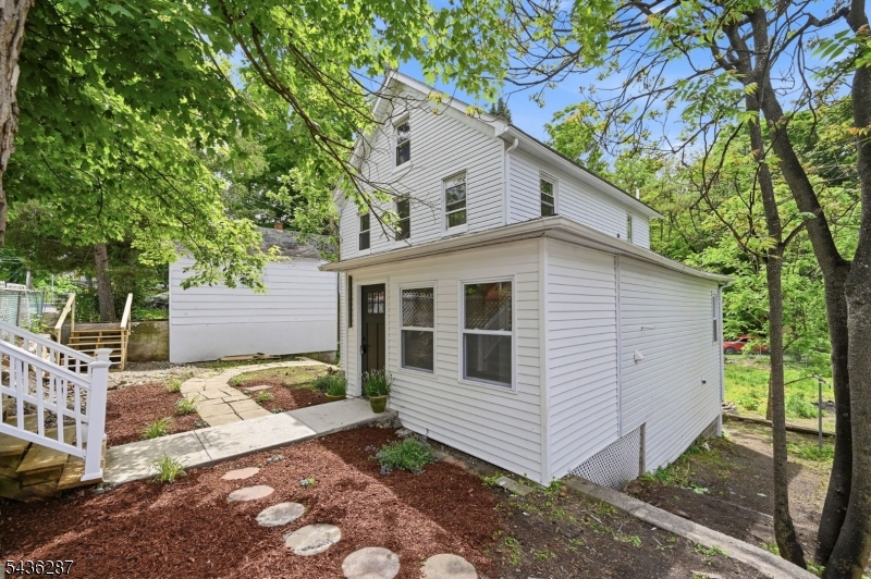 222 Main St
