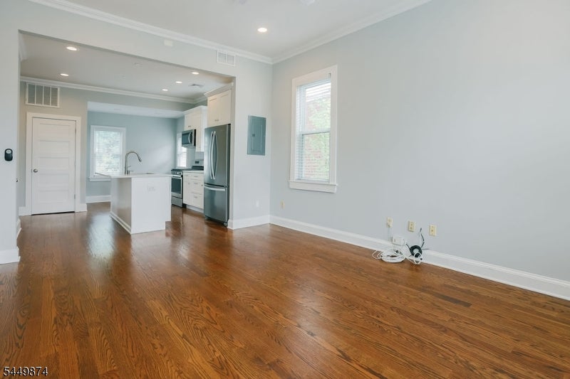 49 Park Ave Unit 2 2