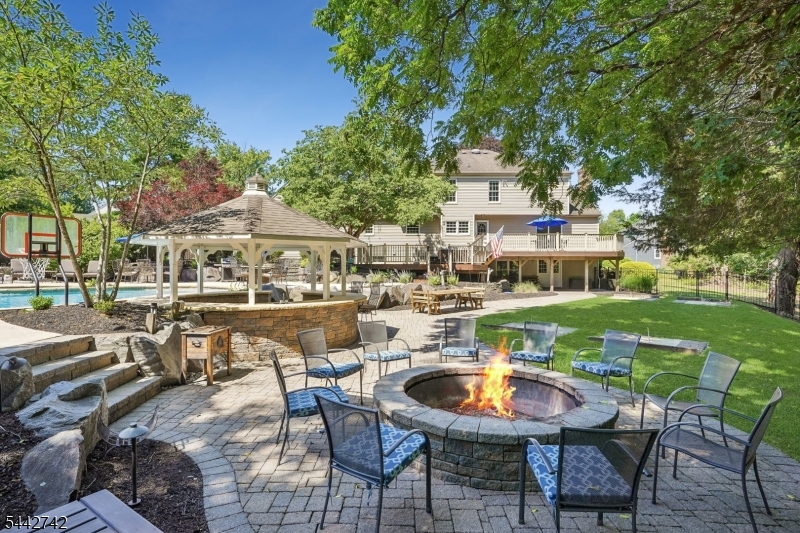 14 Menlo Dr