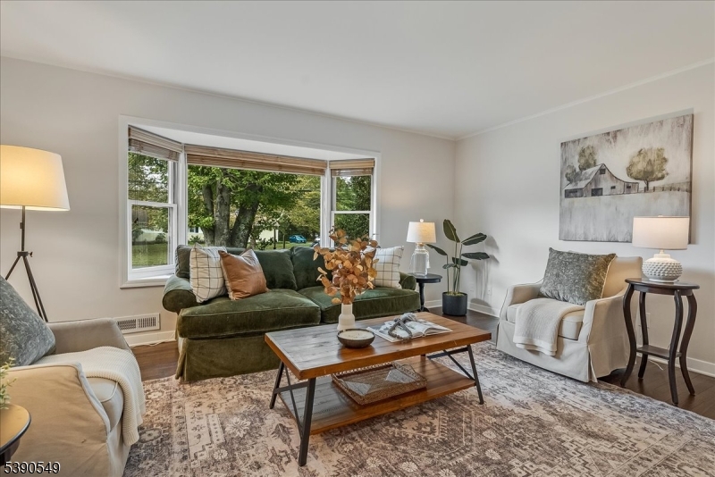 36 Somerset Ave