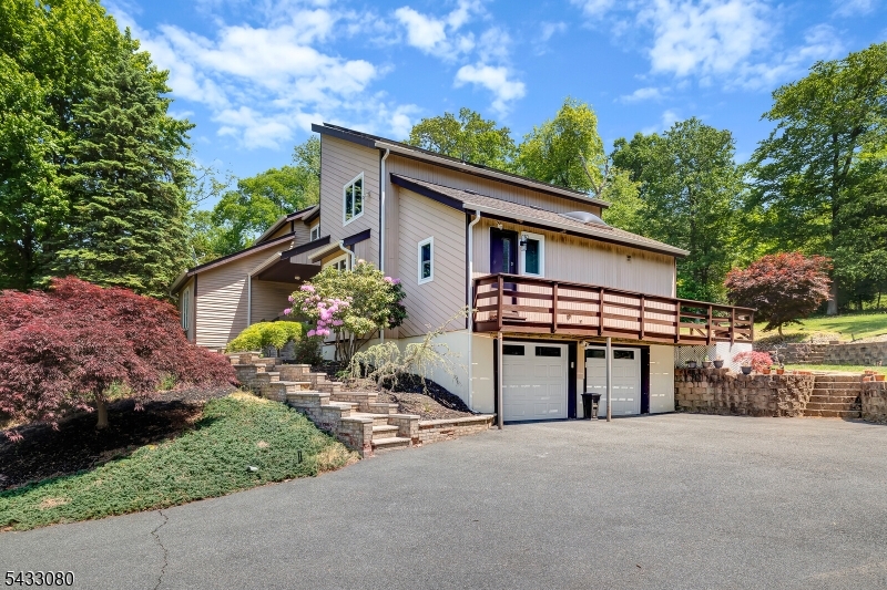 4 Skytop Dr