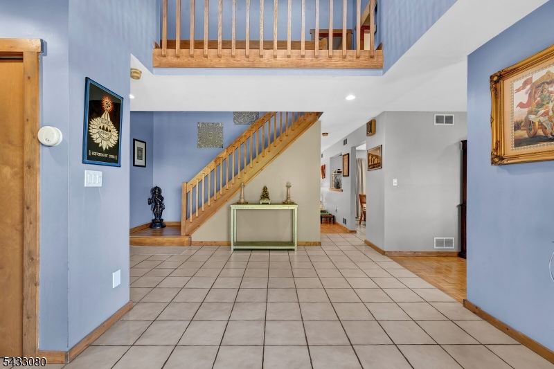 4 Skytop Dr