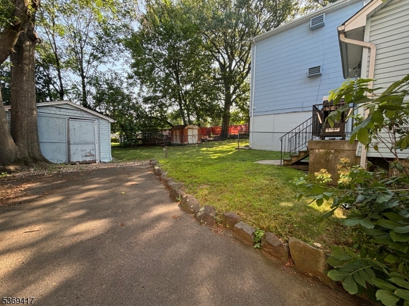 689 Probst Ave