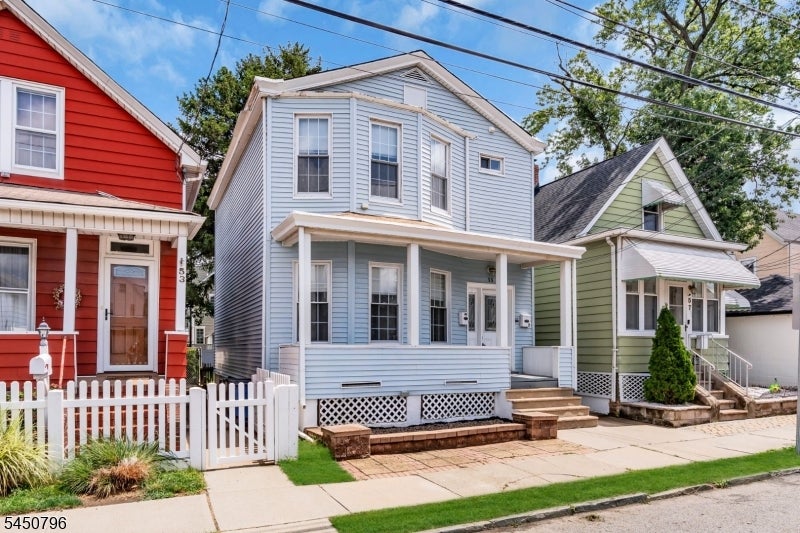 55 Maple Ave