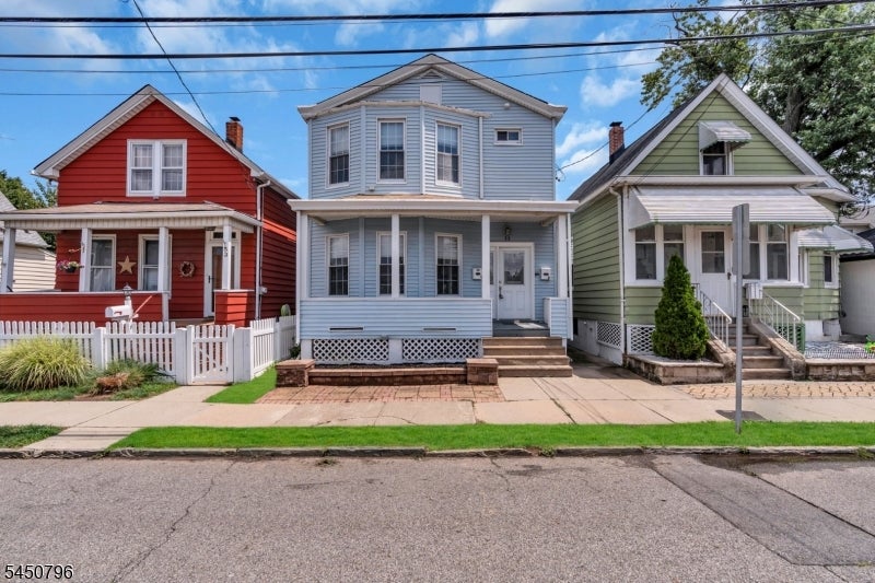 55 Maple Ave