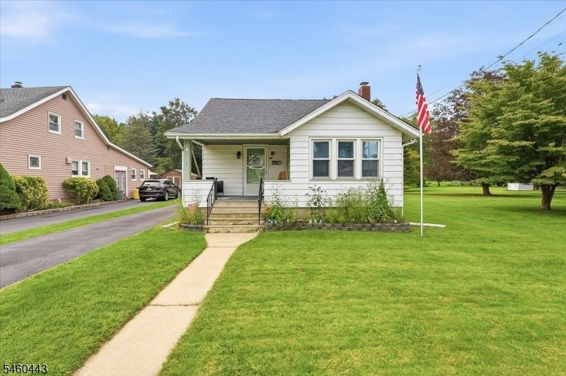 62 Ogden Ave