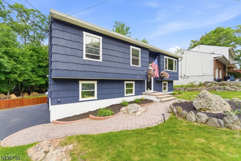 81 Elba Ave