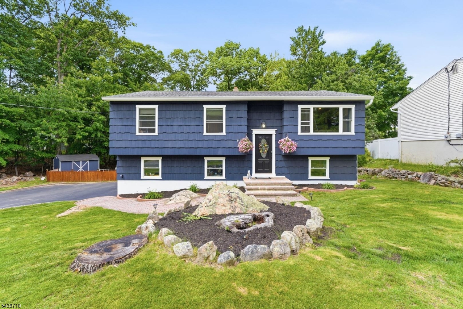81 Elba Ave