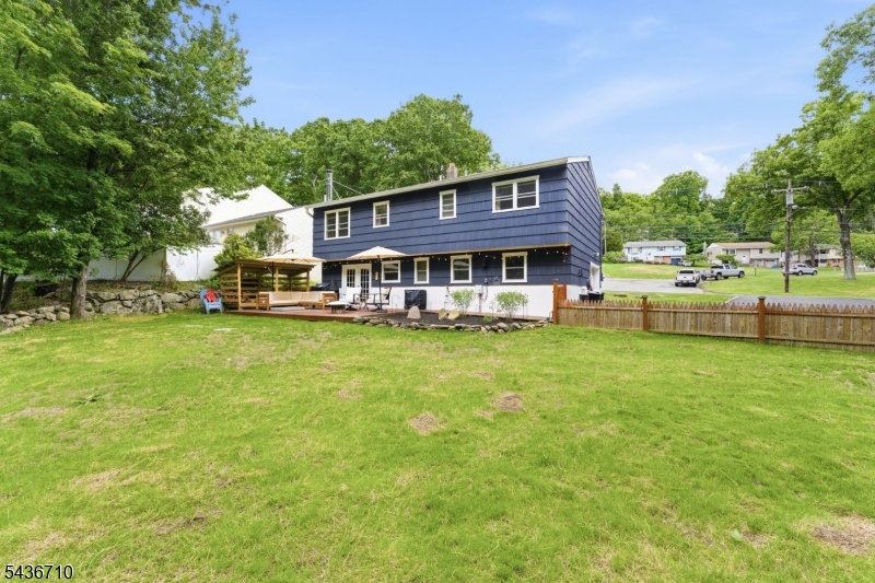 81 Elba Ave