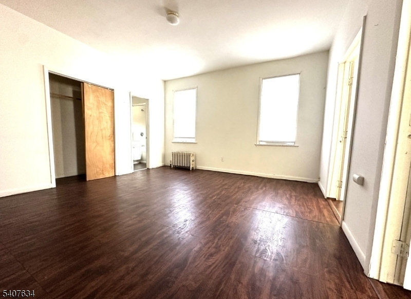 528 Valley Brook Ave