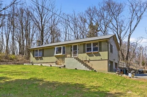 12 Pleasant View Dr West Milford Twp. NJ 07480