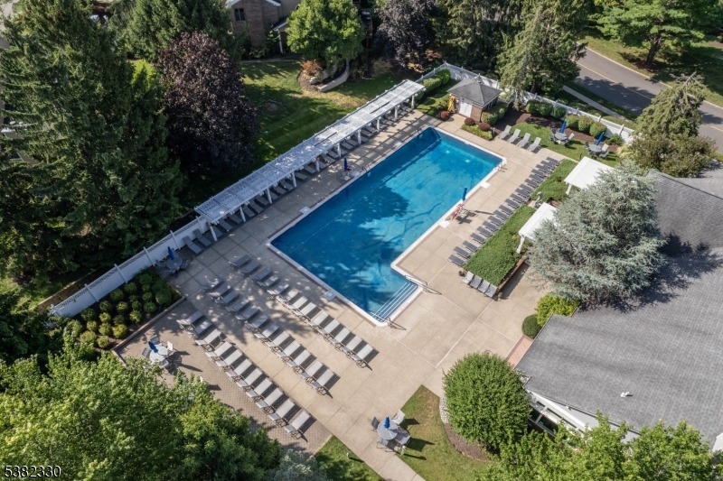 34 Lenox Ct